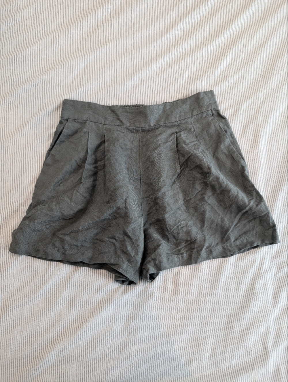4 For 30$ 🧞 DYNAMITE Linen Blend Pleated Shorts Size Medium